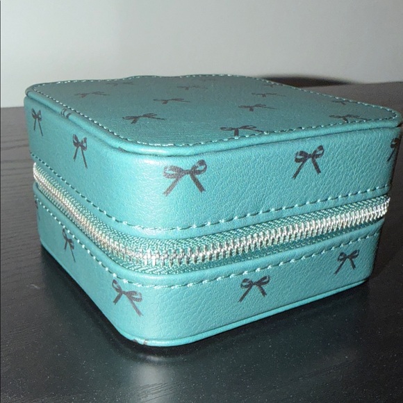 Jewelry Organizer Travel Size - Picture 4 of 7